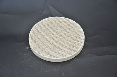 Runde Bienenwaben-keramischer Brenner-Platte Cordierite für Gas-Ofen φ 50 * 13mm
