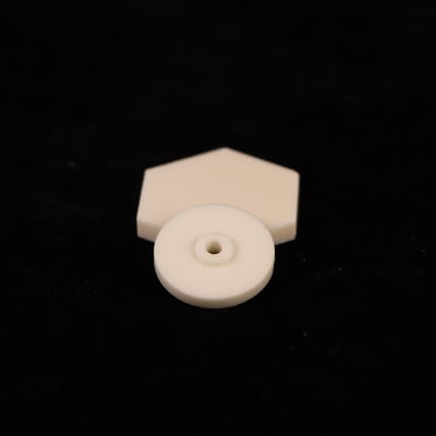 Dielektrische Festigkeit 18-20 KV/mm Druckfestigkeit 3000 MPa Dielektrische Konstante 9,6 Aluminiumoxid Keramik