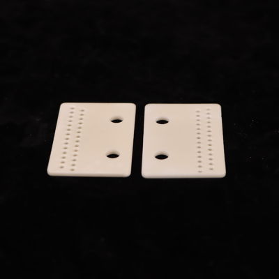 8.9 x 10-6/K Wärmeausdehnung Aluminiumoxid-Keramik für langlebige und robuste Anwendungen