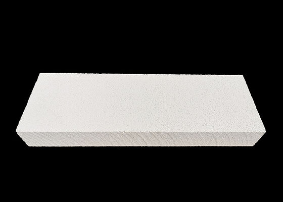 Schüttdichte 0,6 bis 1 Gramm pro Kubikzentimeter Feuerfeste Ziegelsteine, die eine außergewöhnliche Hochtemperaturbeständigkeit für Schwerlastanwendungen bieten