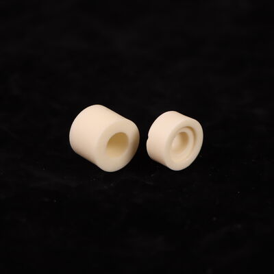 Wärmeleitfähigkeit 25-35 WmK Aluminiumoxid-Keramikmaterial, geeignet für industrielle Anwendungen und elektrische Isolierung