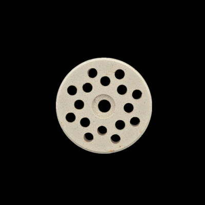 Porosität typischerweise weniger als 15 Prozent Hochtemperatur-Mullitkeramik, geeignet für industrielle Anwendungen, mit einer Härte von 7 bis 8 Mohs