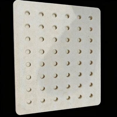 Perforierte Kordierit-Mullite-Öfenregale Hohe Haltbarkeit Regale geeignet für kontinuierliche Verwendung in Hochtemperaturöfen