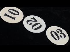 9 Mohs-Härte Aluminium-Oxid-Keramik mit Dielektrische Festigkeit 18-20 KV/mm und Poisson-Verhältnis 0.25